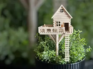 Mini Baumhaus mit Leiter für Blumentopf