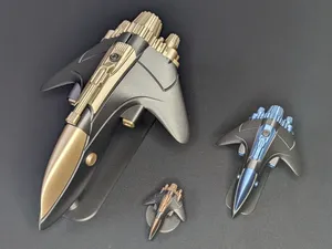 Quantum Stalker - Spaceship Model Kit (3 Sizes)