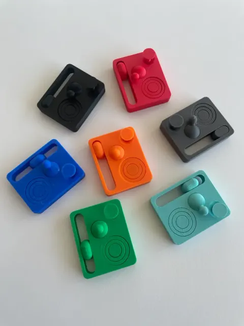 Fidget toy - Tiny fidget with 4 functions — Image 2 of 8