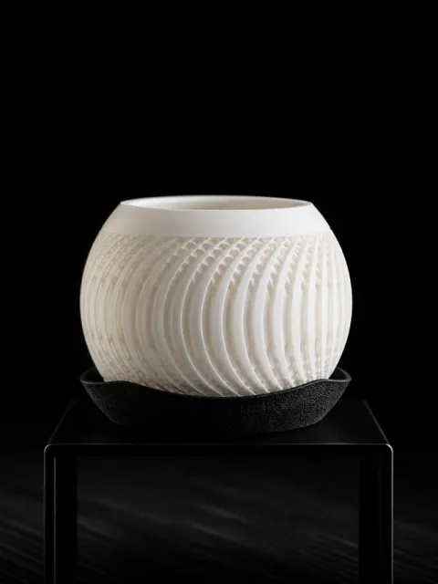 Bianca – Organic Wavy Ribbed Planter — Image 4 of 6
