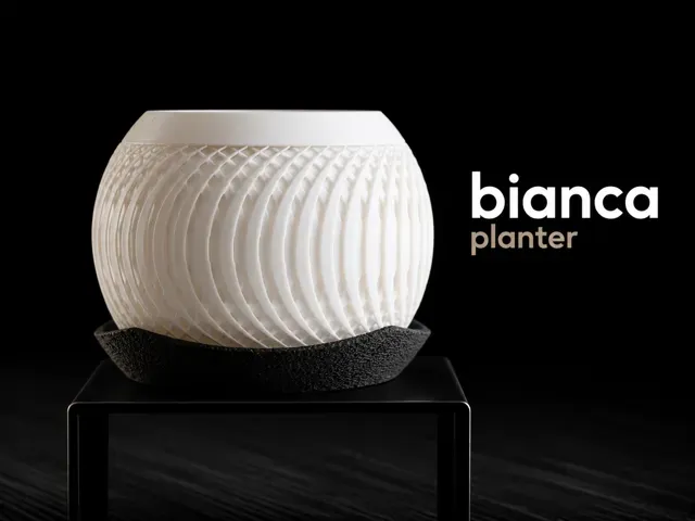 Bianca – Organic Wavy Ribbed Planter — Image 6 of 6