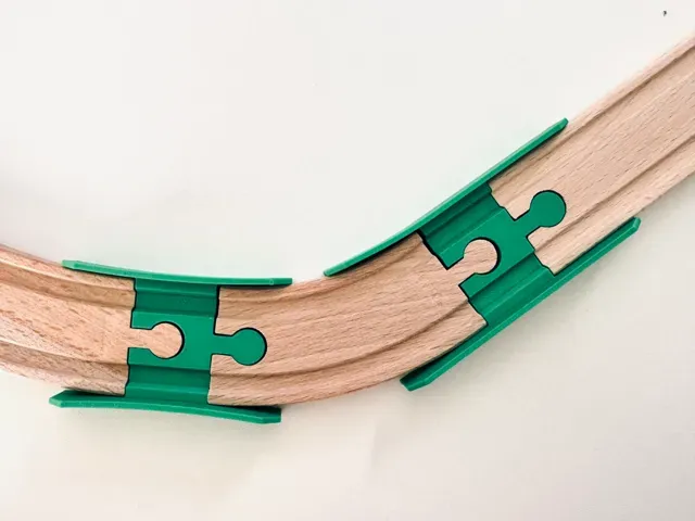 Lane Keeping Connector for Brio Toy Train