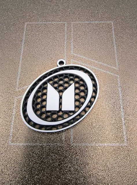 Isuzu Honeycomb keychain — Фото 3 из 3