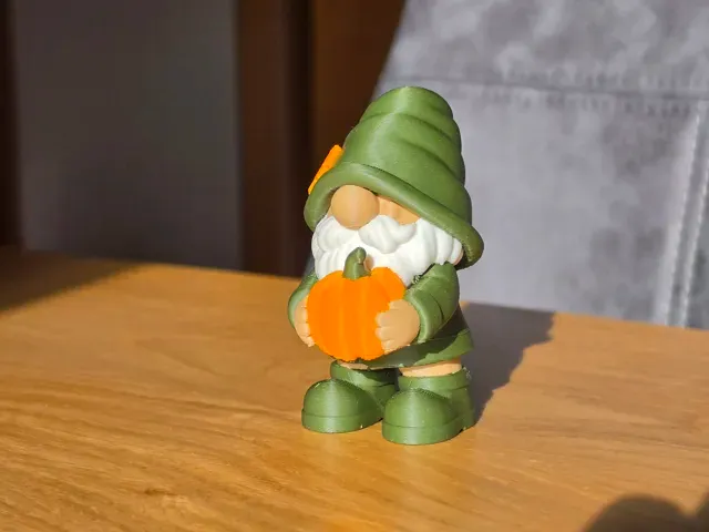 Cute Garden Gnome with Pumpkin | Autumn Decor — Фото 3 из 4