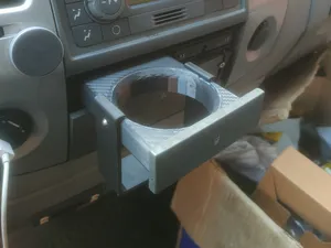 Reinforced cup holder for a GAZelle