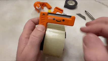 Masky Blade: Retractable blade tape cutter — Image 2 of 9