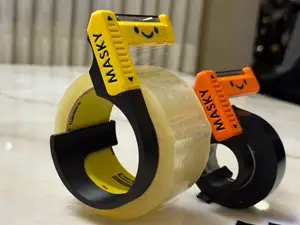 Masky Blade: Retractable blade tape cutter