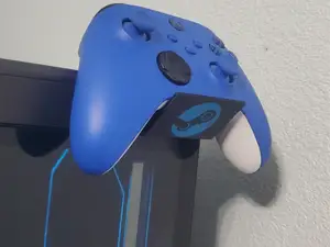 Hyte Y70 Touch Infinite Xbox Controller Holder