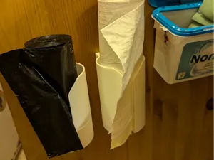 Rubbish Bag Dispenser - Door/wall mounted