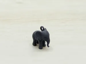 Kleiner Glückselefant mit Charme mit Öse Keychain