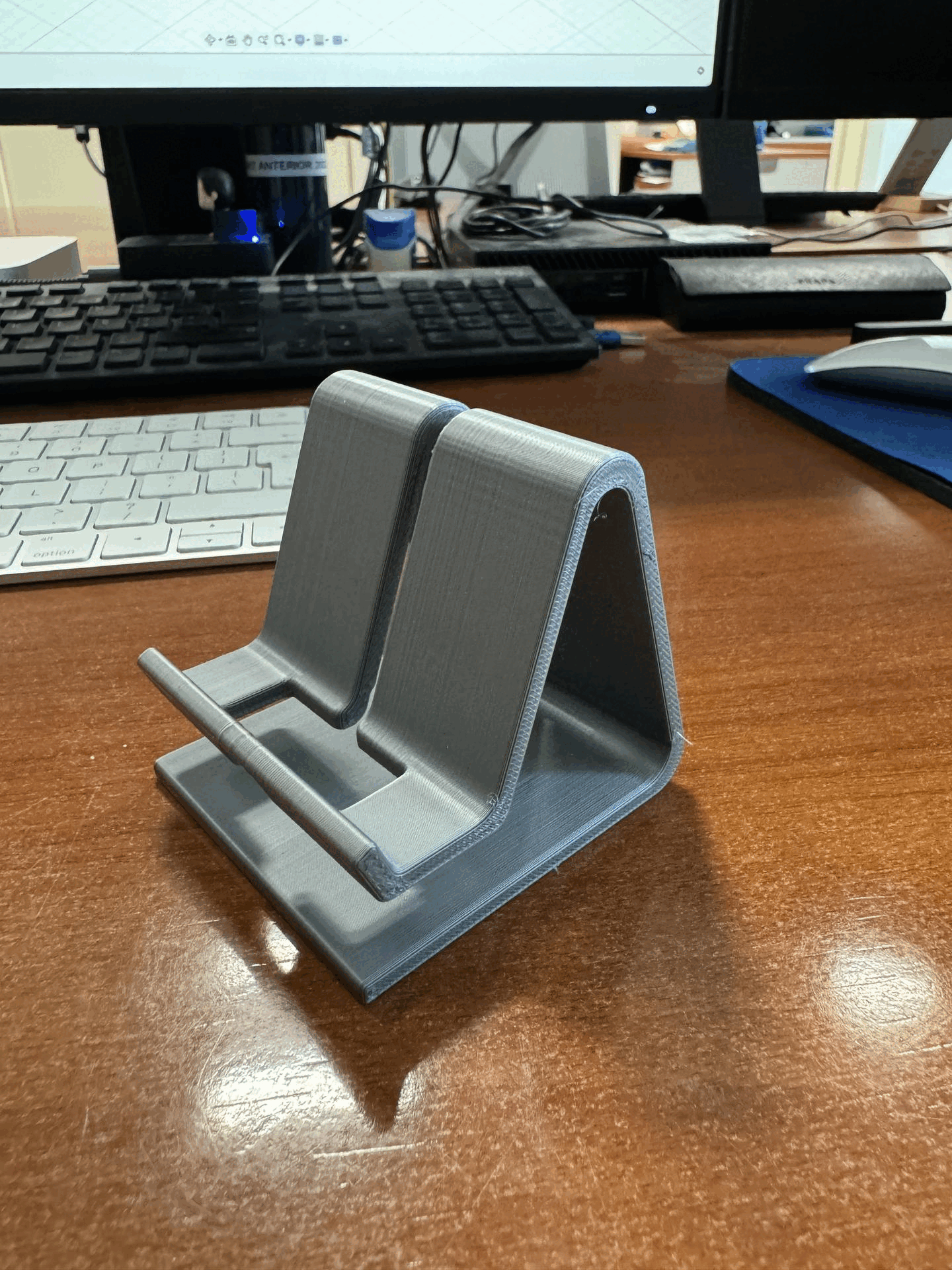 Phone holder - Apple - Android - Charging port