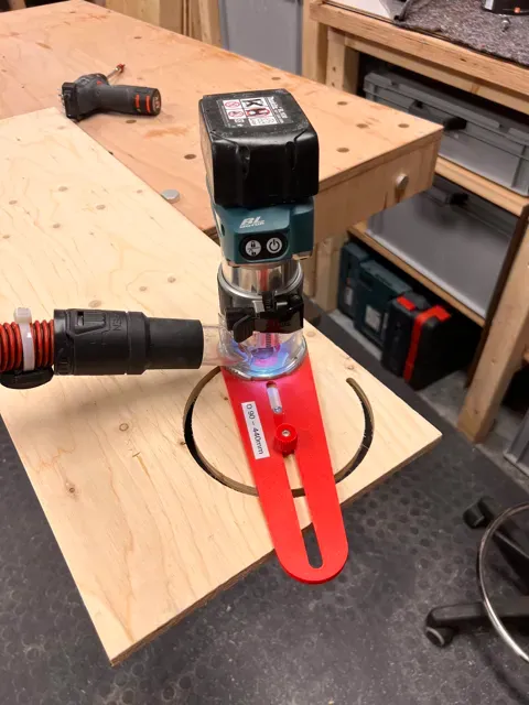 Circle Router Jig for Makita Trim Routers — Фото 2 из 6