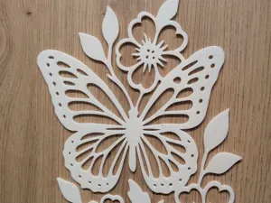 Schmetterling mit Blumen