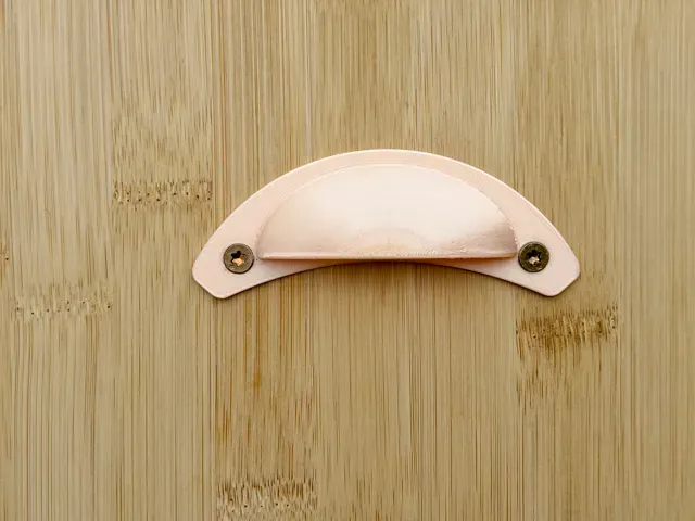 Classic Cup Drawer Pull – Screw-Mount Bin Handle — Фото 2 из 5