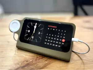 iPhone dock with Apple watch charger