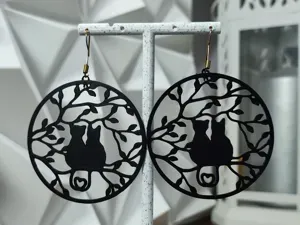 Aretes Cómplices bajo la Luna