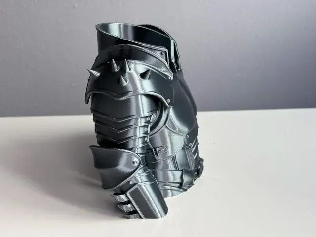 Knight’s Armor Pen Holder – Medieval Desk Guardian — Фото 5 из 9