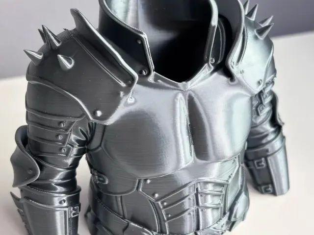 Knight’s Armor Pen Holder – Medieval Desk Guardian — Фото 8 из 9