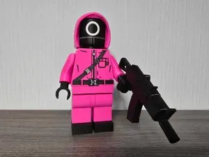 Squid Game - Guard Circle - 500%
