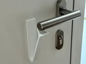 Child safety lock for door handle