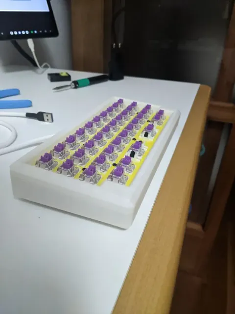 PetruziaMini - 40% Handwired Mechanical Keyboard — Image 5 of 8