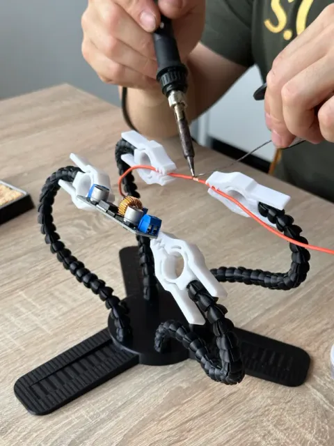 Soldering Tool Holder Flexible Arms helping hands — Фото 2 из 5