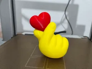 Manos corazón japones emogi para san valentin