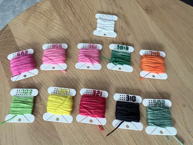 Customizable Grid-Stitch Floss Bobbins DMC Color — Image 3 of 8