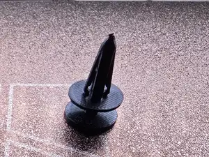 Rivet - clip pour plage arrière coffre de voiture