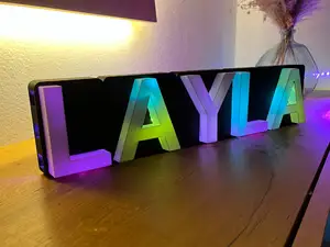 Modulare 3D-Buchstaben „LAYLA“ – LED-fähig