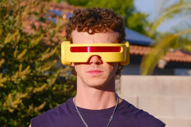 Cyclops Visor ’97 Replica – X-Men Cosplay Prop — Image 3 of 12