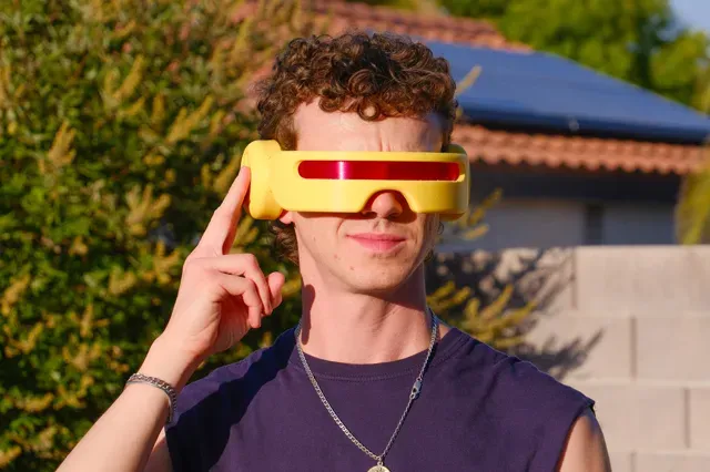 Cyclops Visor ’97 Replica – X-Men Cosplay Prop — Image 9 of 12