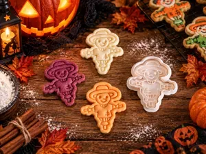 Scarecrow Cookie Cutter & Embosser