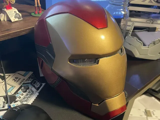 Iron man mk85 helmet with motorization scaled