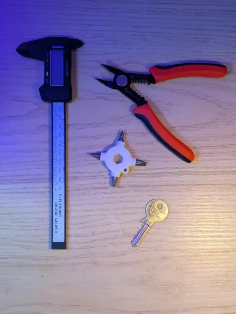 Orbiter - Screwdriver Bit Holder Keychain EDC — Фото 5 из 7