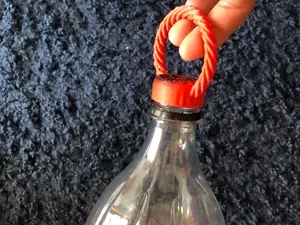 Cola Bottle Carry Cap - Easy Open / Transportation