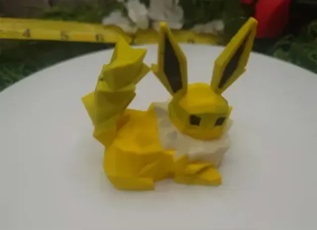 jolteon model figurine fully colored multicolor