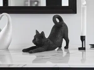 Cat streching Sculpture