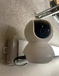 TP-Link Tapo C200 - Flat mount