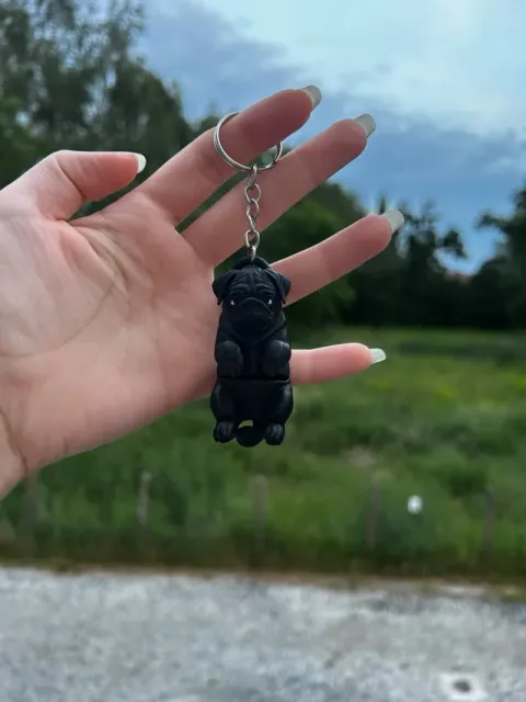Cute Pug Keychain – Articulated Flexi Toy Dog — Фото 3 из 4