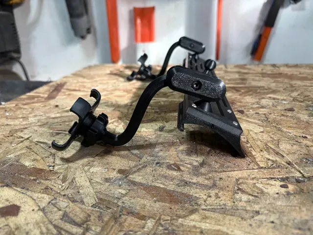 Toyota FJ Cruiser Ram Style Dash Mount — Фото 2 из 4