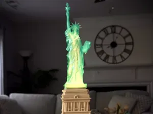 Statue of Liberty Translucent LED Lamp !
