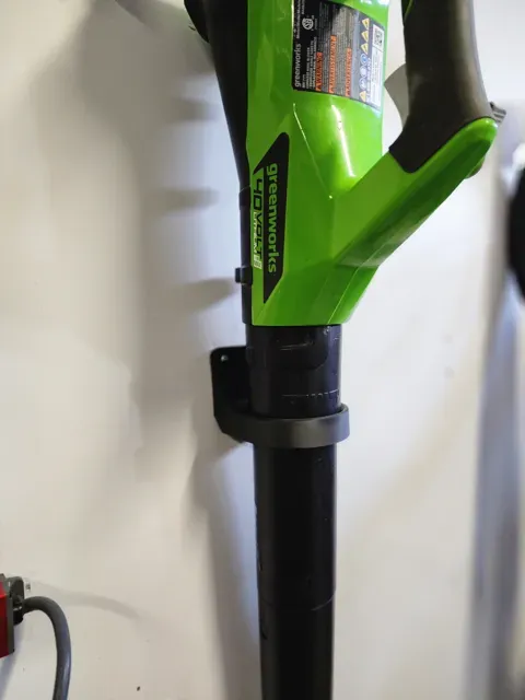 Universal customizable handheld leaf blower mount — Фото 2 из 2