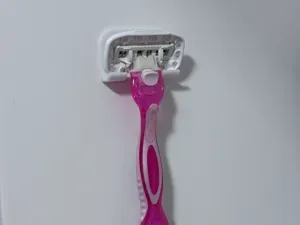 Razor wall mount for the bathroom shower, 2 sizes!
