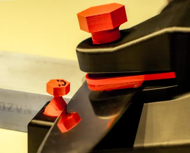 Overengineered Knife Sharpening Jig — Image 4 of 4
