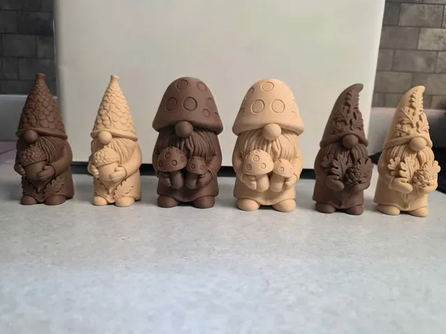 Pinecone & Leaf Gnomes | Cozy Autumn Decor — Image 4 of 4