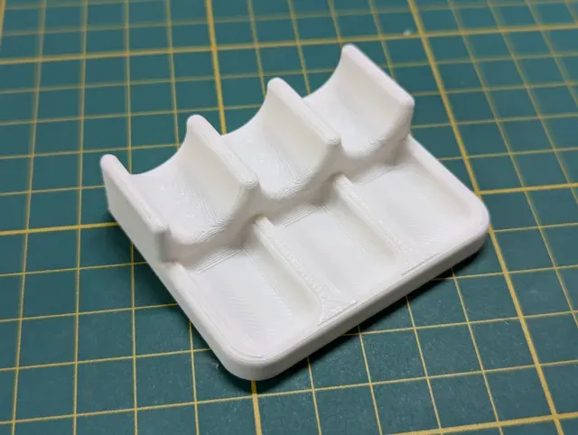Brush holder — Image 2 of 3