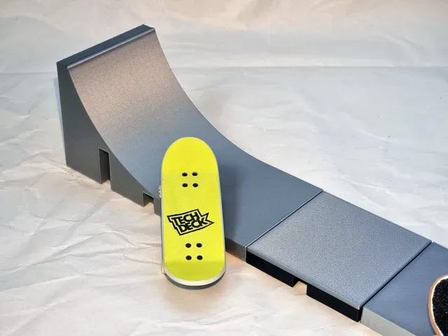 Fingerboard Half Pipe / Mini Ramp - Modular — Image 5 of 5