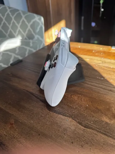 ROG XBOX ALLY stand - Vented airflow — Image 3 of 7