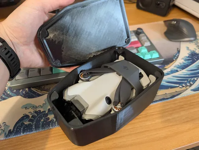 Simple Case for DJI Mini 4 Pro - embedded magnets — Image 4 of 4